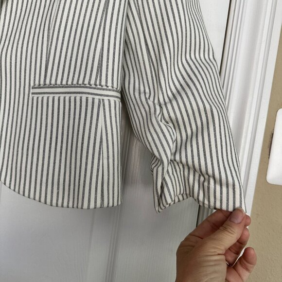 Amanda + Chelsea Striped Stretch Knit Blazer Size Medium - Picture 4 of 10